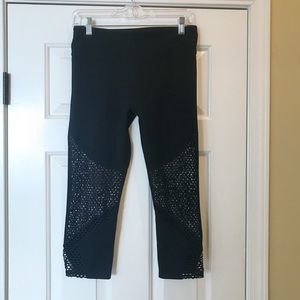 FABLETICS CAPRI WITH LASER CUT ACCENTS